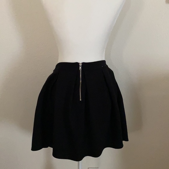 Black mini skirt A-Line - Picture 3 of 3